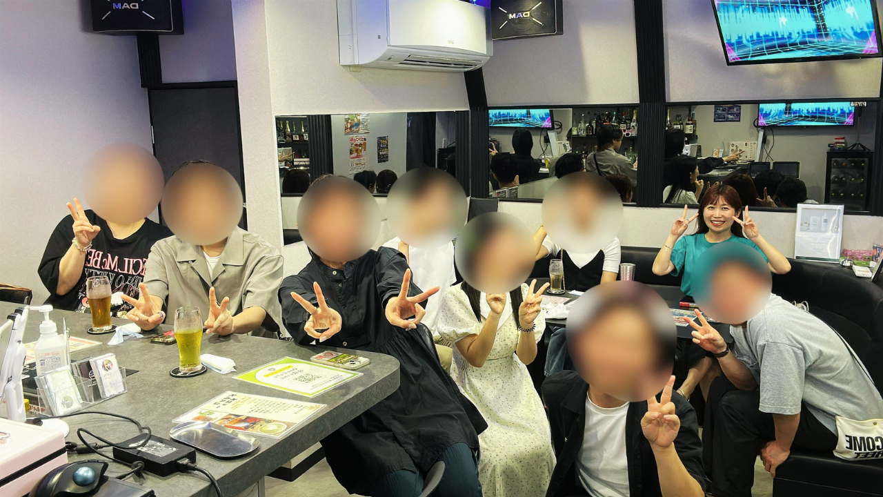 大阪梅田の初参加さん限定カフェ会集合写真