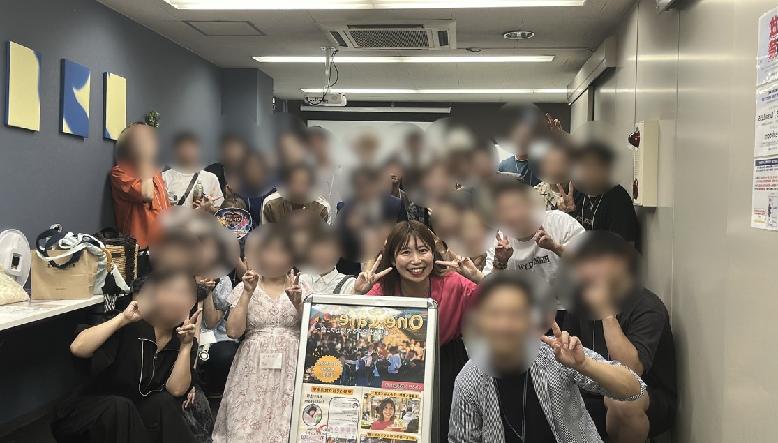 大阪・梅田で開催したOneCafe大規模交流会の集合写真