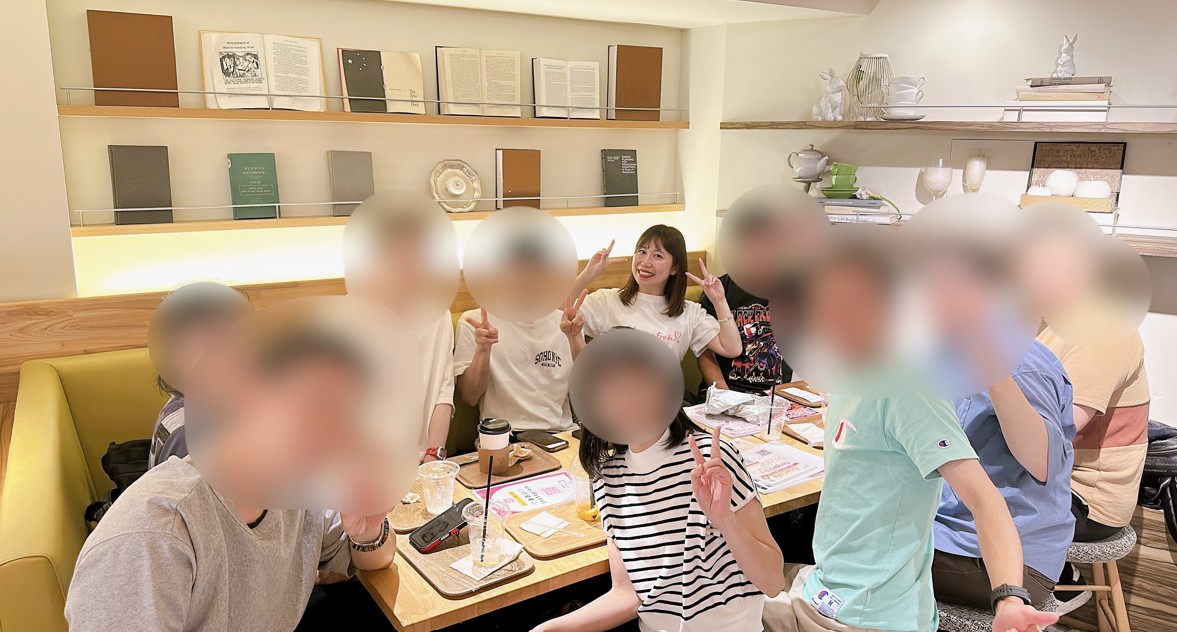 大阪梅田で開催したMBTIカフェ友づくり交流会の集合写真
